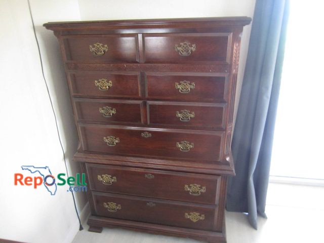 Lot 31-8641 - Chest-On-Chest Dresser With Brass Handles, 8 Drawers - 53"H x 37"W x 19"D