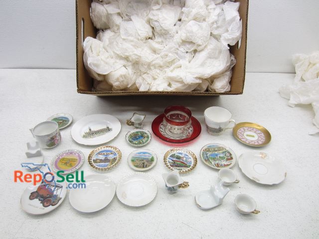 Lot 31-6272 - Large Assortment of Miniatures - Many made in Japan