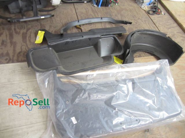 Lot 31-1143 - New Golf Cart Parts: Driver Side Panel, Wheel Well Fender, FF Cowl Trim, Foot Platform