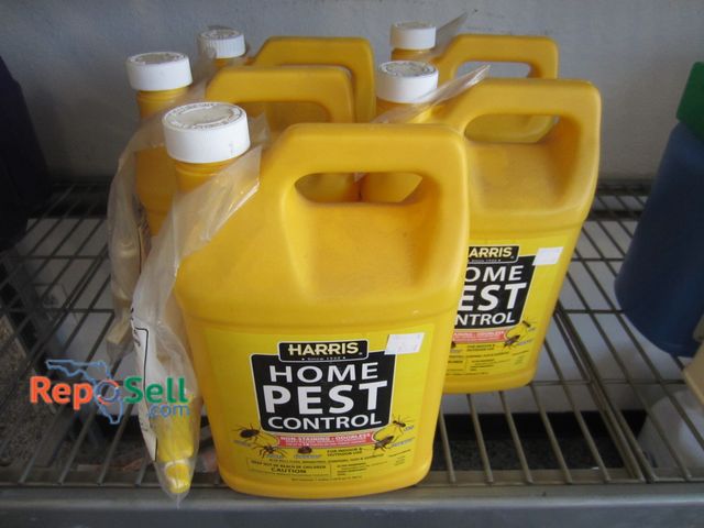 Lot 31-1223 - (5) 1Gal Jugs Harris Home Pest Control.