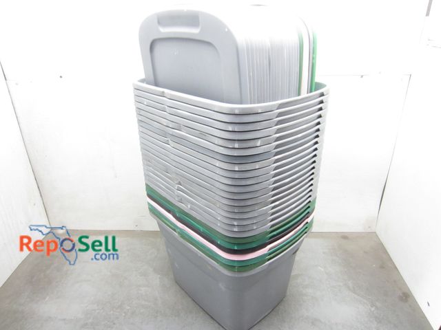 Lot 31-6471 - (25) Totes w/ 25 Lids