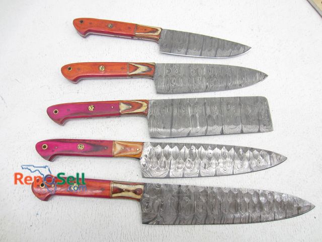 Lot 31-6233 - (5) Damascus Style Kitchen Knives