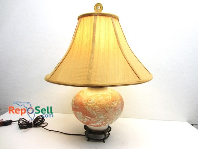 Lot 31-6202 - Vintage Japanese Firebird Glass Lamp, Powers On