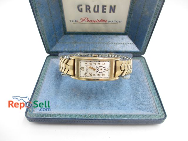 Lot 31-3026 - 1940's Gruen Curvex Precision Wind Up Watch 10KGP with Original Box and Band - Running - Keeps Time