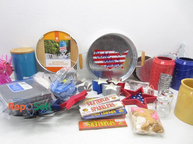 Lot 31-5586 - Estate Lot: Beverage Dispenser Stand, Sparklers, Party Decor, etc.