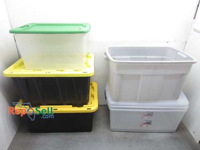 Lot 31-1324 - Lot Of (6) Plastic Totes, (5) With Lids: (2) 27 Gallon, (2) 105 qt etc
