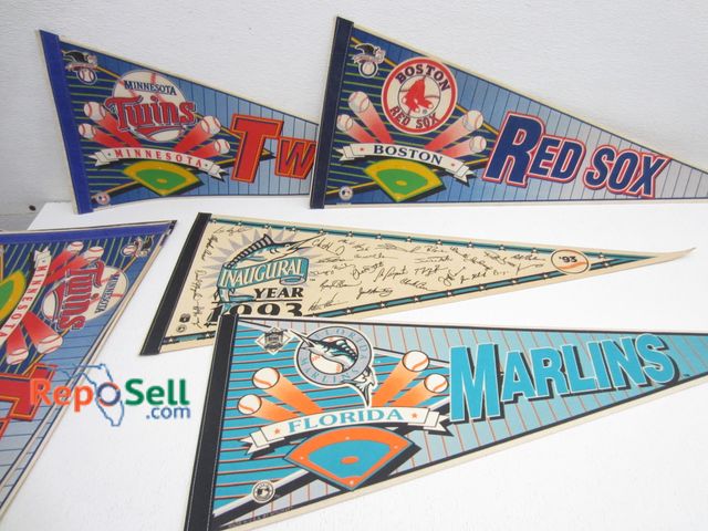 Lot 31-6093 - (10) Vintage Sports Pennants