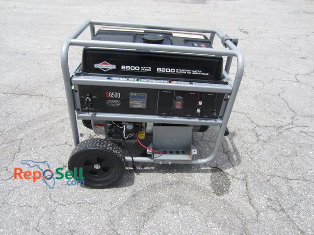 Lot 31-1192 - Briggs And Stratton S6500 Generator 6500 Watt - Has Compression