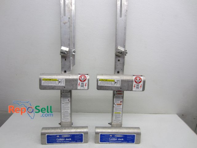 Lot 31-3424 - (2) Werner Short Body 2-Rung Ladder Jack