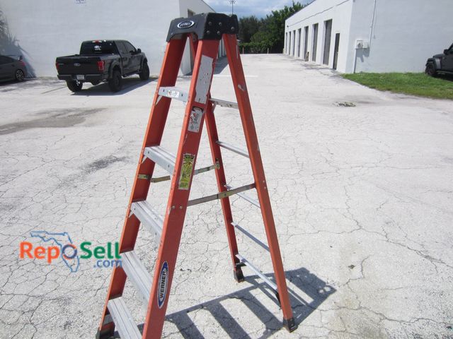 Lot 31-3333 - Werner 6' Fiberglass A-Frame Ladder