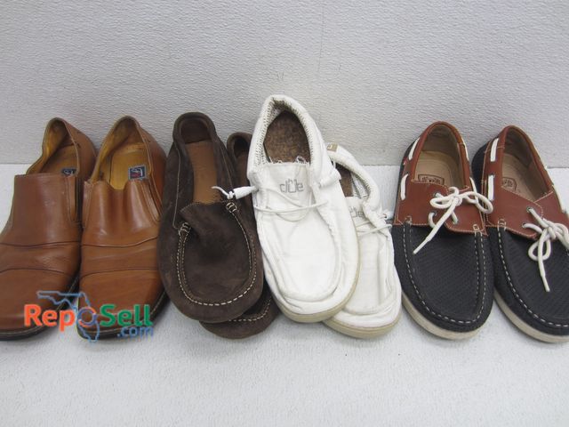 Lot 31-1201 - (4) Pairs of Mens Shoes: Phat Classic, Hey Dude, Armani, Fransesco Vizardo, Sizes 9-9.5