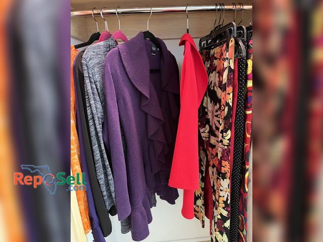 Lot 31-2131 - Ladies Clothing Lot: Calvin Klein, Krazy Larry, Black, etc.