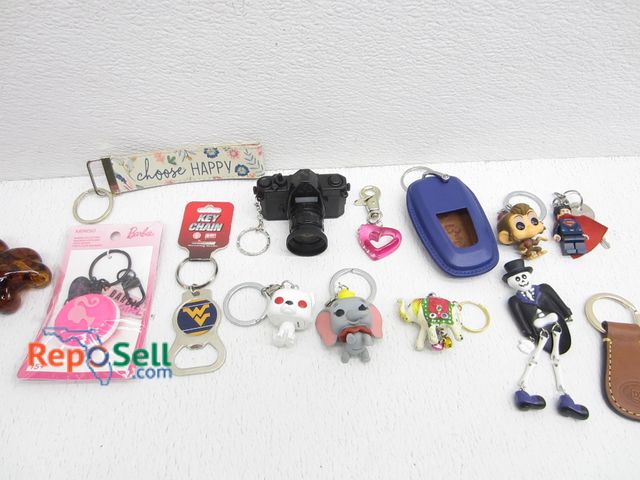 Lot 31-3054 - (40) Key Chains for Adults &amp; Children