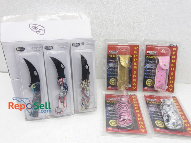 Lot 31-5432 - (24) New 6" Folding Knives w/Cool Graphics &amp; (4) New Defender Xtreme Pepper Sprays w/Carry Case