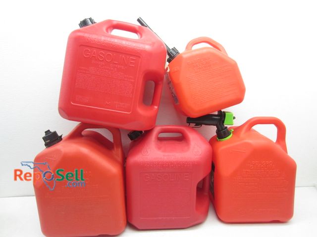 Lot 31-5311 - (5) Gas Cans: (4) 5 gal, (1) 2 gal
