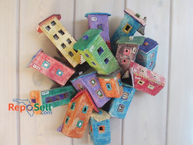 Lot 31-1195 - Metal Wall Hanging Decor - Houses, 14" Tall