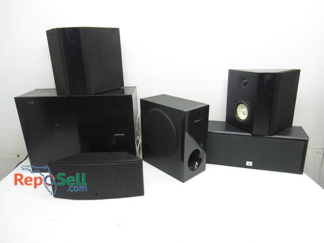 Lot 31-9529 - (6) Speakers: Boston, JBL, Panasonic, Samsung (power on)