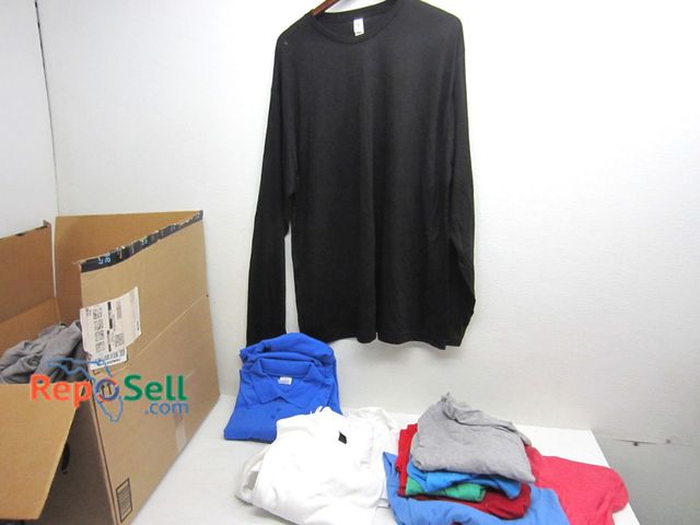 Lot 31-1081 - Lot of Men's Shirts: T-shirts, polo, long sleeve, etc. - sizes medium - 3XL