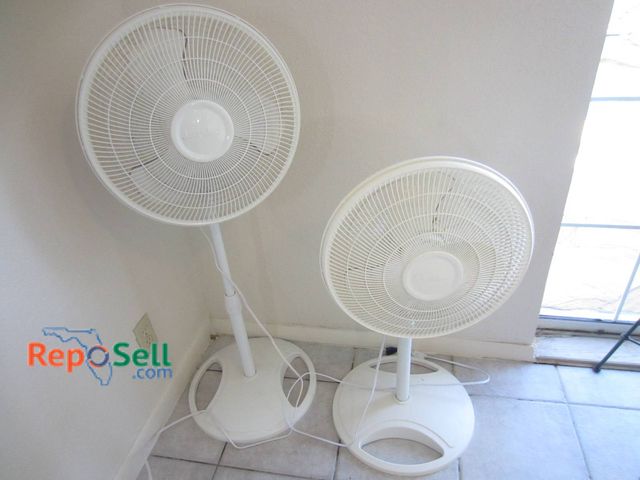 Lot 31-8609 - Lasko Floor Fans, White, Tested Working, Adjustable Height