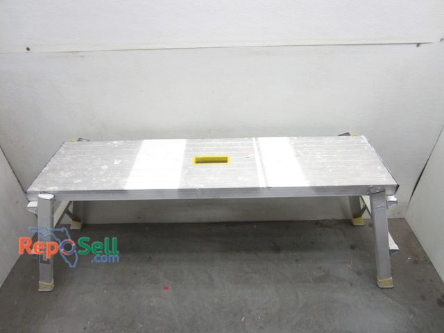 Lot 31-5370 - Gorilla Ladder Platform