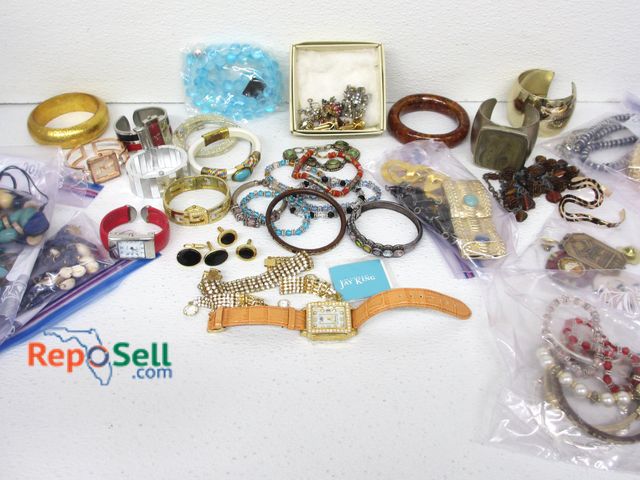 Lot 31-6024 - Large Lot of Costume and Vintage Jewelry