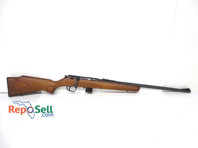 Lot 31-7166 - Marlin Model 925M .22 Win Mag Bolt Action rifle with 2 magazines  22" Barrel