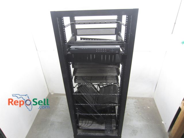 Lot 31-9145 - Omni Mount Metal Rolling Rack w/Shelves &amp; LTS #LTN8608-P8, Powers On, No Power Cord