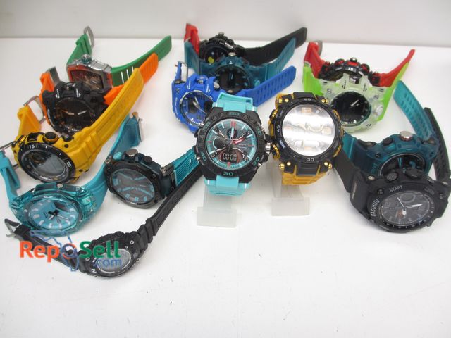 Lot 31-1038 - (15) Sports Watches, Many are Running: Smael, Stryve, Armitron, etc.