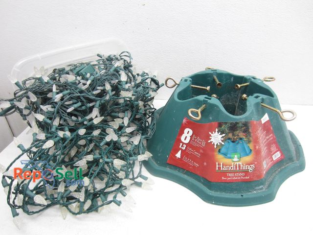 Lot 31-4241 - Tree Stand and String Lights (working)