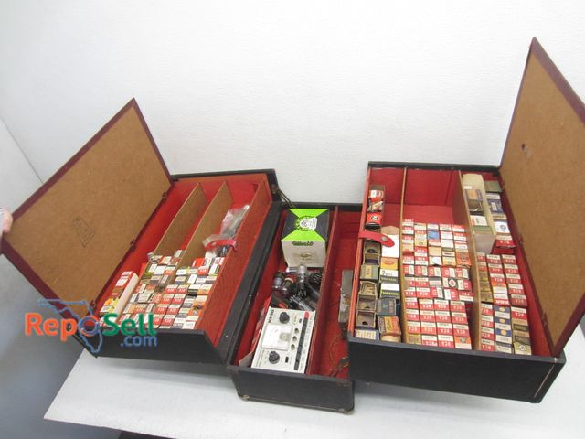 Lot 31-6350 - Repairman's case full of vintage radio vacuum tubes, most NOS 21"x19"x10"