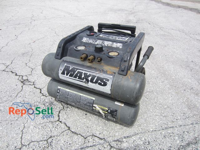 Lot 31-5192 - Maxus Electric Compressor LR45245 - Powers On/Builds Pressure - Handle Broken