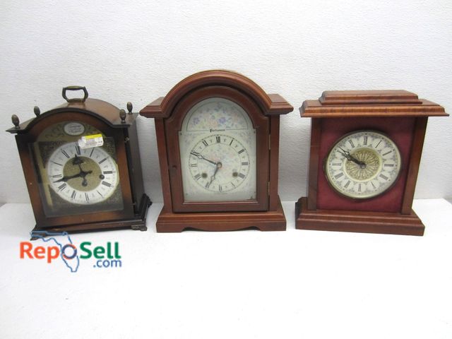 Lot 31-9160 - (3) Mantle Clocks: Tempus Fugate, Parliament etc - Untested