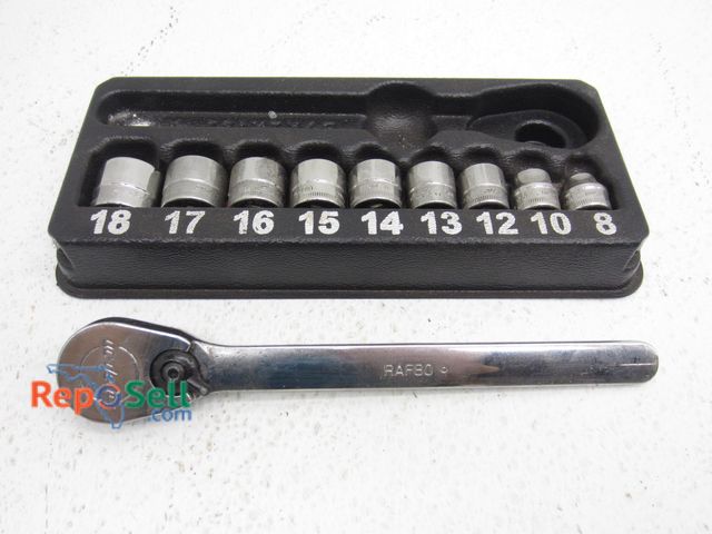 Lot 31-1161 - Snap On Ratchet and Socket Set 3/8", 8-18mm