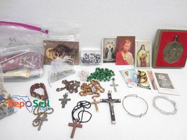 Lot 31-6263 - Religious Lot: Rosaries, Metals, Prayer Cards, etc.