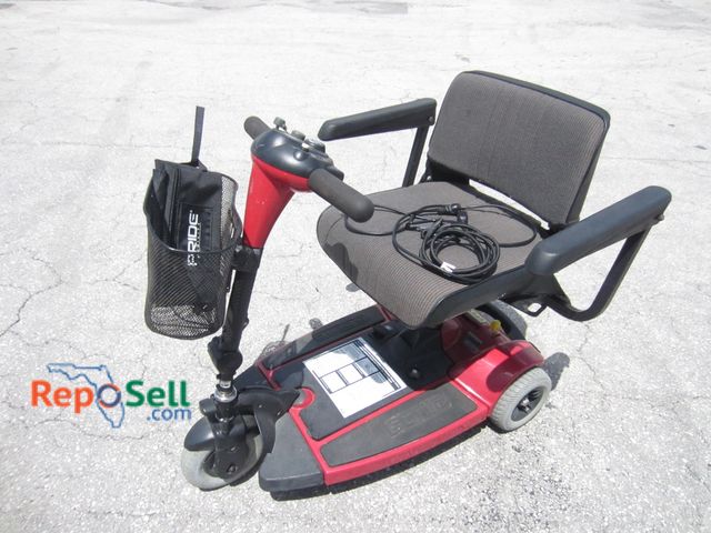 Lot 31-9471 - Sonic 3-Wheel Scooter With Charger, Ran When Tested Forward And Backwards