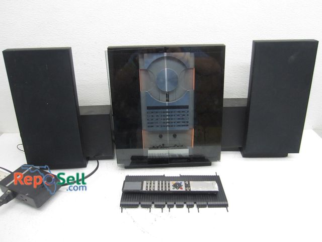 Lot 31-9391 - Bang &amp; Olufsen Beo Sound 4000 Stereo System - Powers On/Radio Works - CD not tested