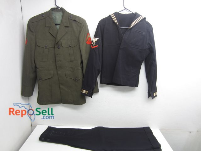 Lot 31-9201 - WWII Navy Uniform &amp; US Marine Top