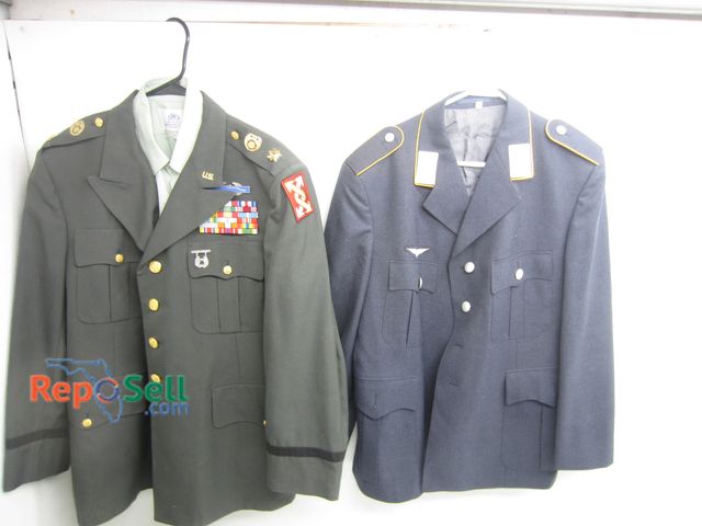 Lot 31-9200 - German Airforce  &amp; US Army Major Top