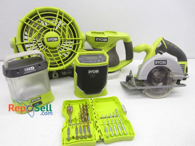 Lot 31-7297 - Lot of Ryobi Tools: Fan, Light, Radio, Buffer, etc. - All Power On