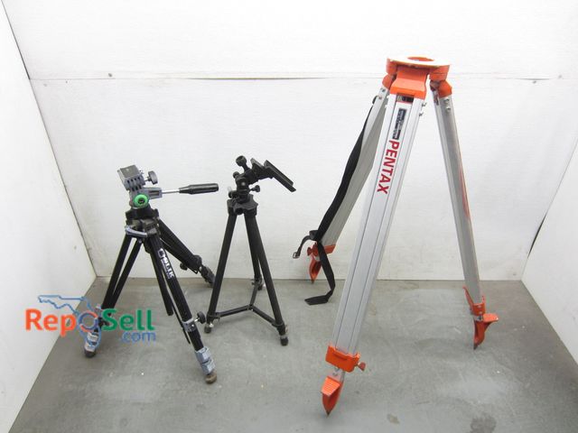 Lot 31-6461 - (3) Tripods: Slik, Bushnell And Pentax