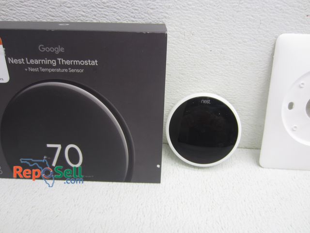 Lot 31-8133 - Google Nest Learning Thermostat