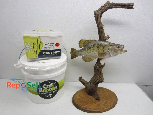 Lot 31-9242 - Fish Art, Bait Saver and Casting Net
