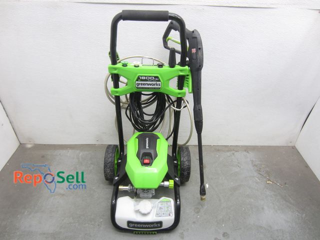 Lot 31-9097 - Greenworks Electric Pressure Washer, 1800PSI, Powers On