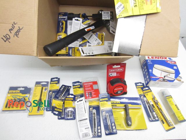 Lot 31-6140 - Lot Of (40) pcs Lenox Holesaws, Tap &amp; Die, DeWalt, Irwin etc - Good Quality