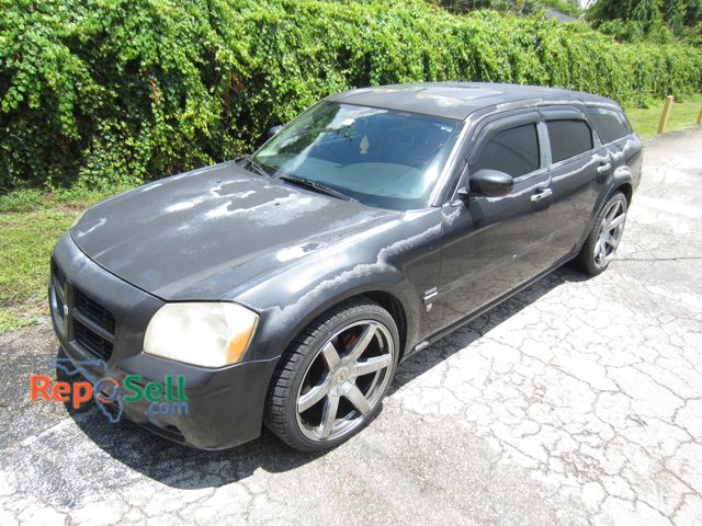 Lot 31-1899 - 2005 Dodge Magnum Wagon RWD 2005 Dodge Magnum (Engine recently rebuilt) SOLD with Clear Florida Titl...