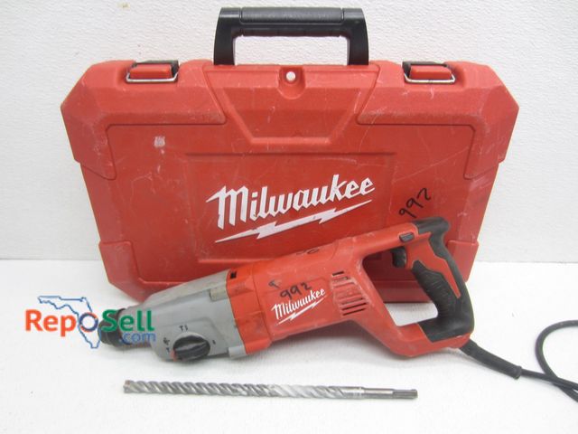 Lot 31-5063 - Milwaukee 1" SDS Plus Rotary Hammer With Case - Power On