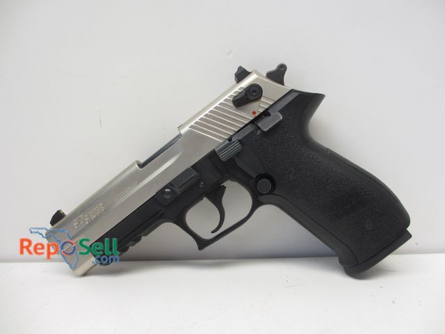 Lot 31-6151 - Sig Sauer Mosquito 22 Pistol with (2) Mags, 4" Barrel - Serial F3328xx
