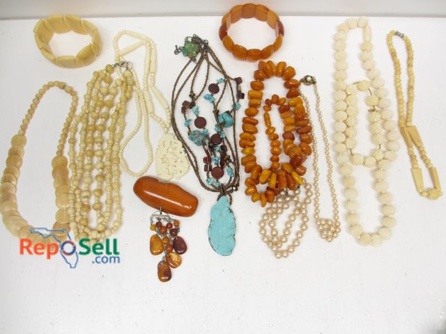 Lot 31-9260 - Jewelry Lot: (8) Necklaces, (4) Bracelets, (1) Pin