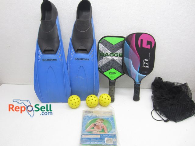 Lot 31-1033 - Pair Of US Divers Fins Size 10-11, Pickleball Paddles With (3) Balls And Swim Ring