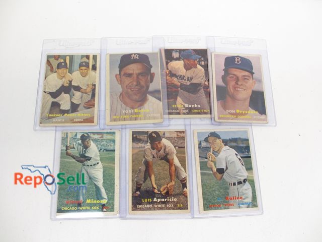Lot 31-6407 - (7) 1950's Baseball Cards: Kaline #125, Berra #2, Banks #55, Drysdale #18, Minosa #138, Aparicio #7,...